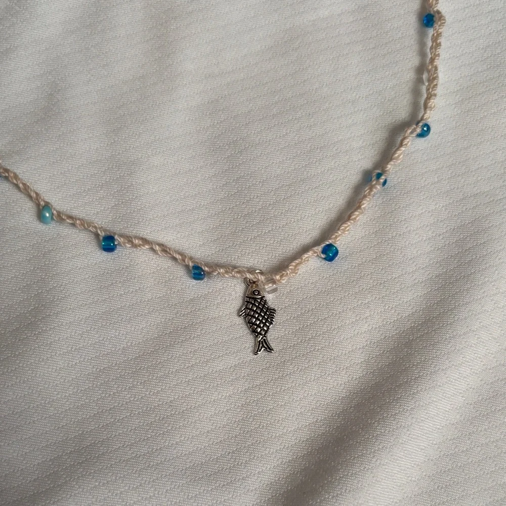 Elegant Crochet Silver Fish Pendant Necklace with Blue Accents - Picture 2 of 3